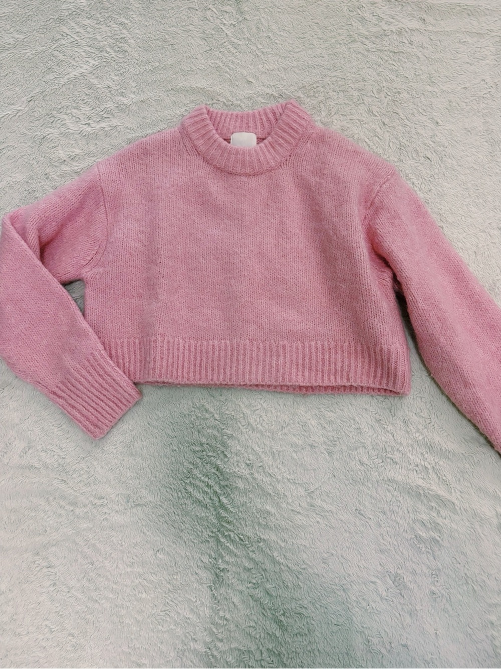 H&M Light Pink Cropped Crewneck Sweater